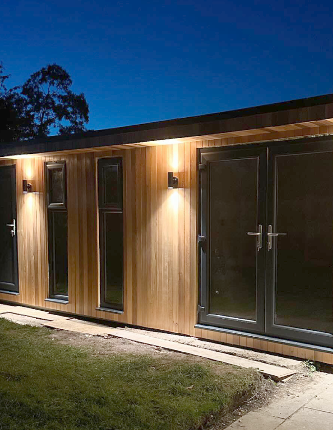 outsideshot Nightime Shot of Outdoor Room